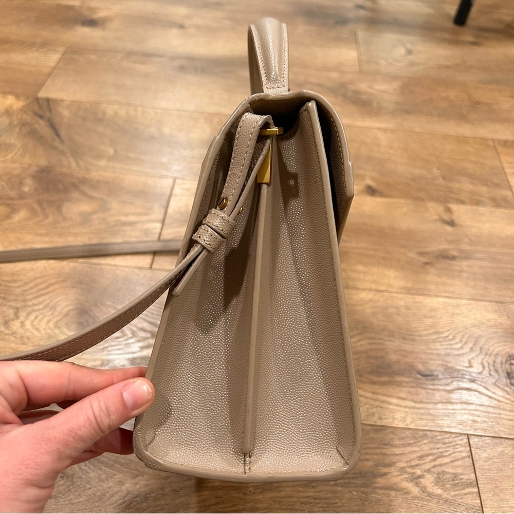 * SOLD * YVES SAINT LAURENT Cassandra Medium top handle bag - Picture 7 of 17